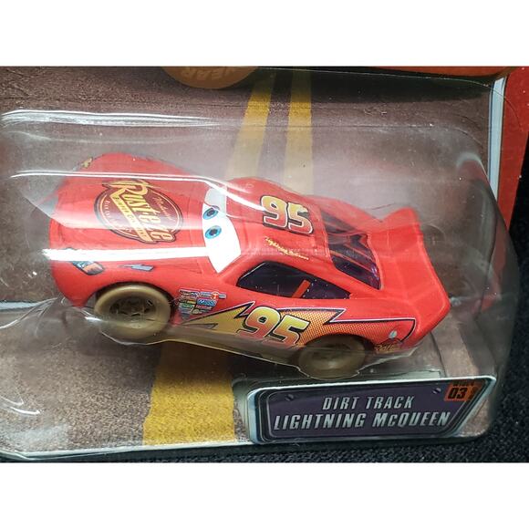Disney Pixar Cars Dirt Track Lightning McQueen No 3 Collect Them All Diecast Car - Picture 2 of 4